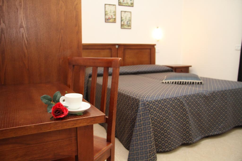 Residence I Due Pini Marina di Grosseto Szoba fotó
