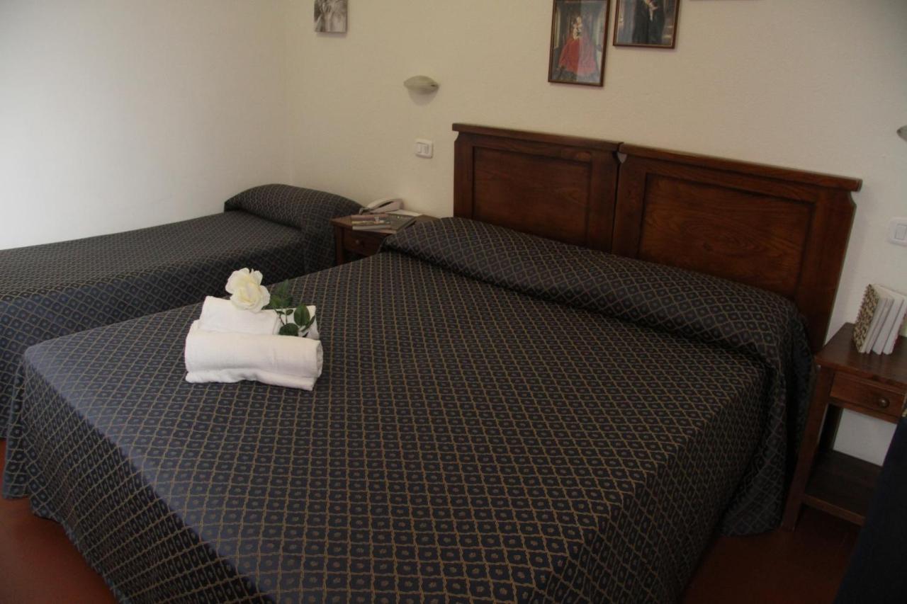 Residence I Due Pini Marina di Grosseto Kültér fotó